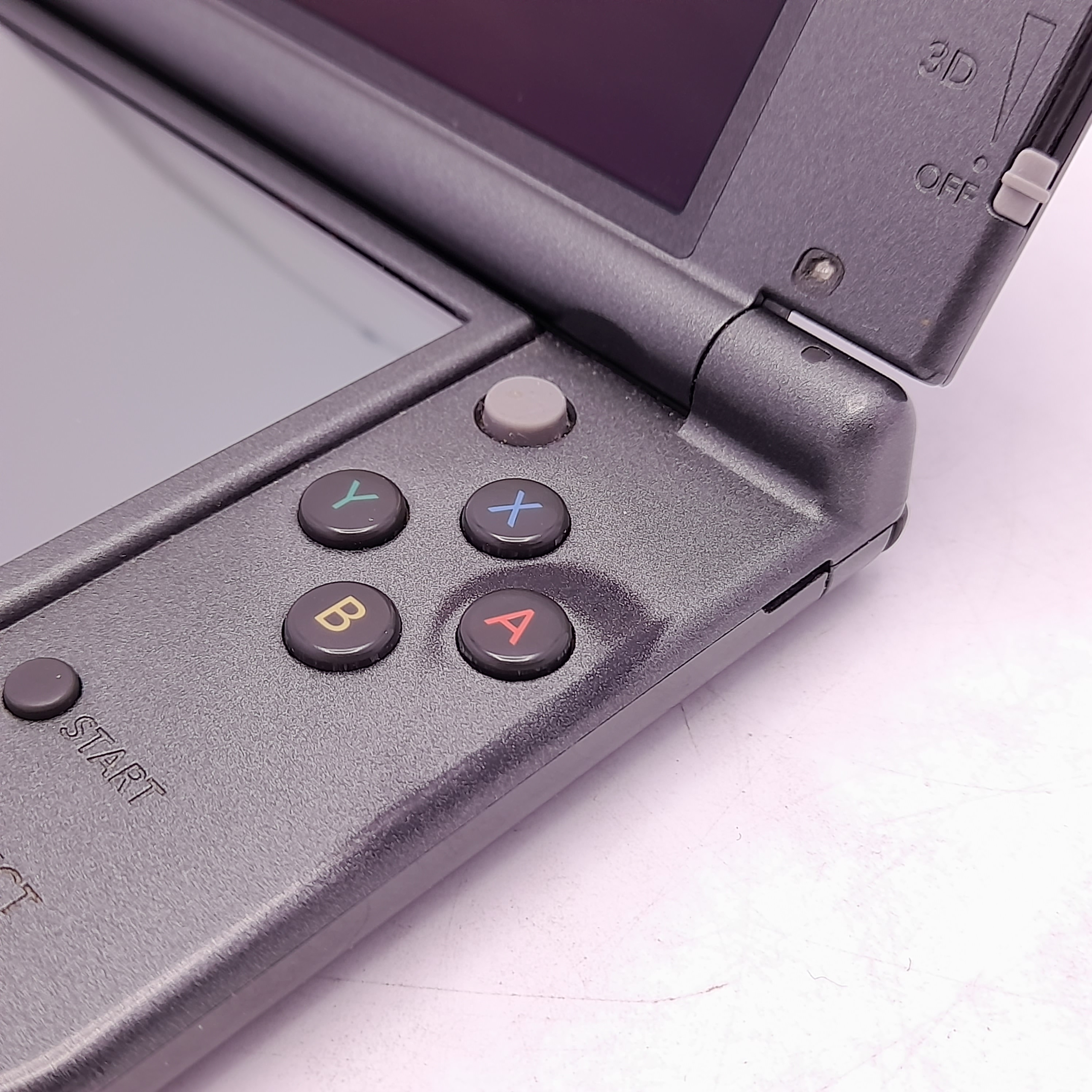 Foto van New Nintendo 3DS XL Metallic Zwart - Mooi
