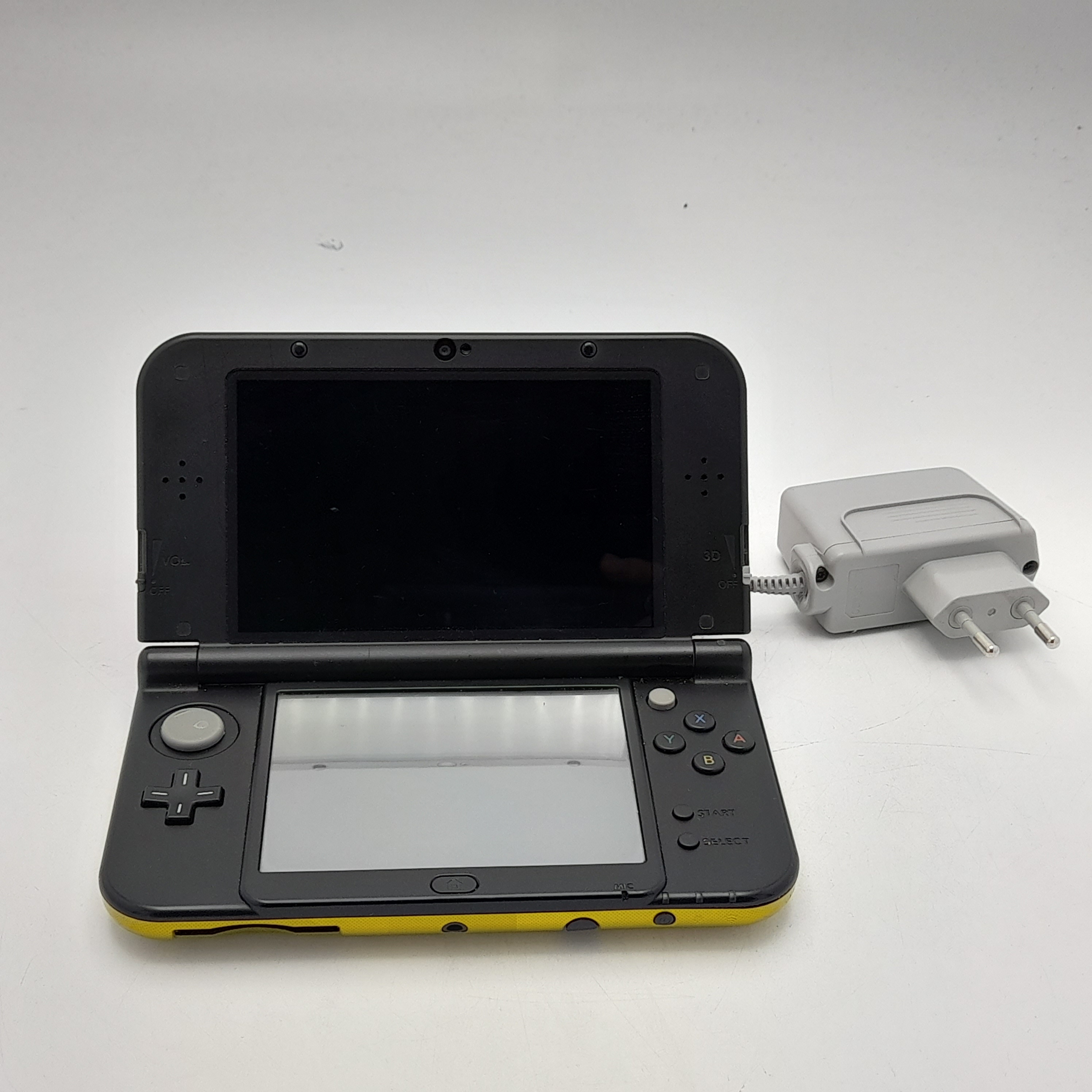 Foto van New Nintendo 3DS XL Samus Edition - Gebruikte Staat