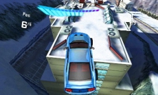 Review Asphalt 3D: Verwacht geen realistische racegame, maar eerder een mix tussen Need for Speed en Burnout.